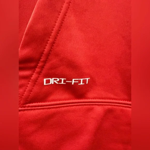 Nike Red Hoodie with graphic Sweat Shirt Medium Dri Fit Front Pocket 0084 - Picture 5 of 8